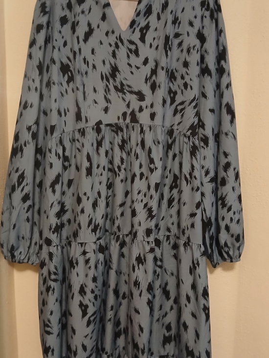 SHEIN Dresses & Skirts - SHEIN Blue Black Long Sleeve Tiered V-Neck Dress